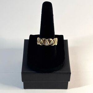 ⚡️18k yellow gold-plated patterned ring with CZ accents